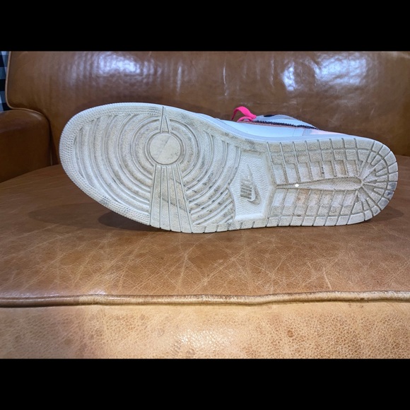 Nike Jordan 1 NYC to Paris - Picture 14 of 15